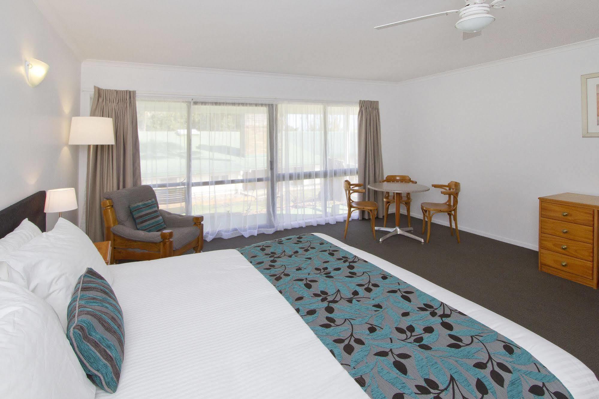 Castaway Norfolk Island Hotel Burnt Pine Buitenkant foto